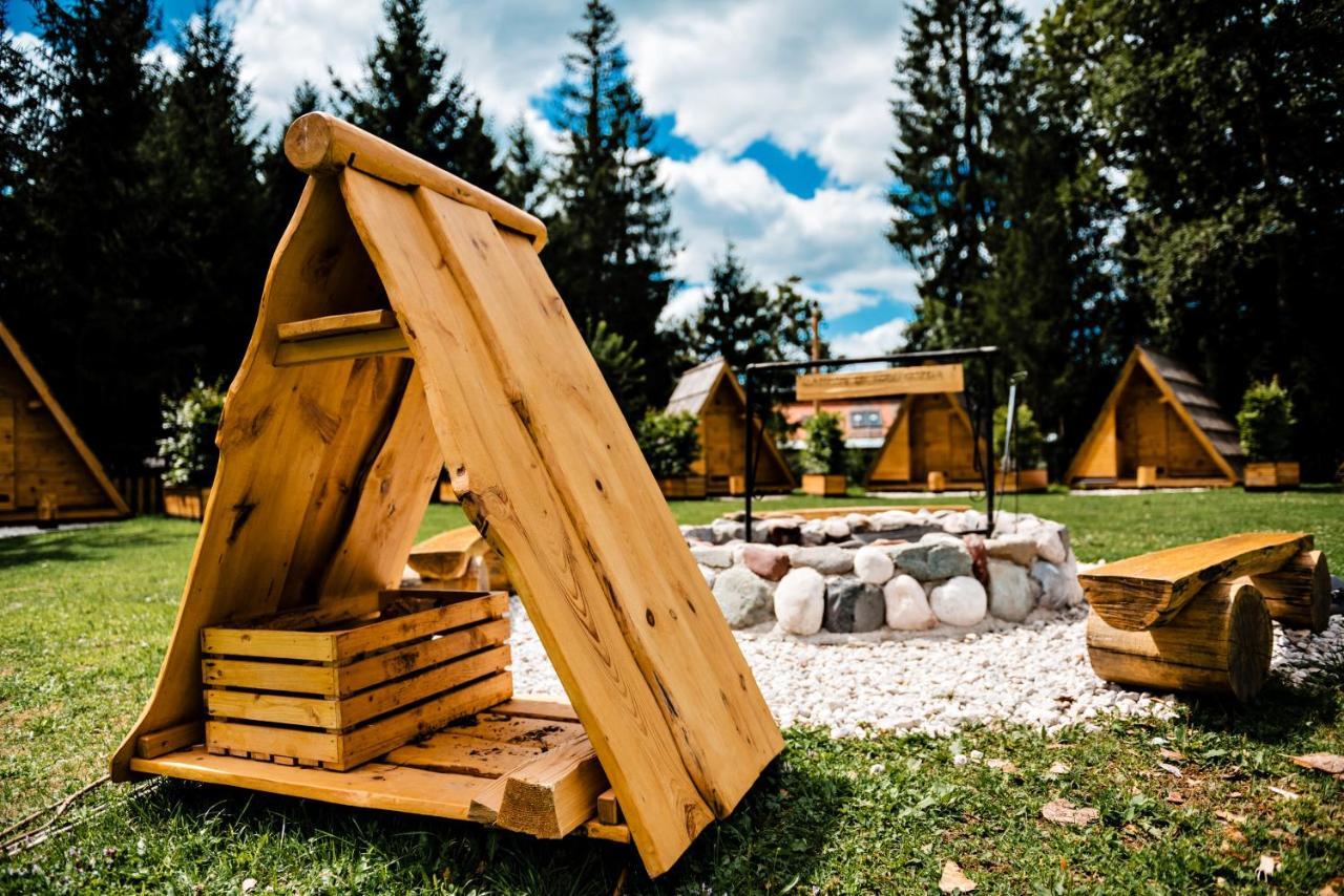 Glamping Forest Edge 캄니크 외부 사진
